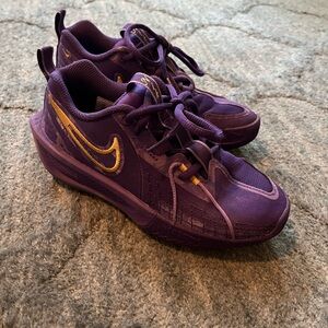 Nike Kids GT Cut 3 Basketball Sneakers